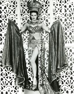 Yvonne De Carlo feet photo thumbnail