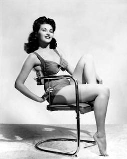 Yvonne De Carlo feet photo thumbnail