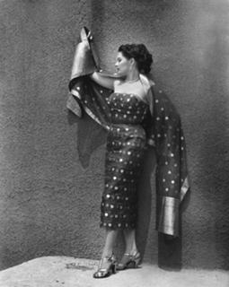 Yvonne De Carlo feet photo thumbnail