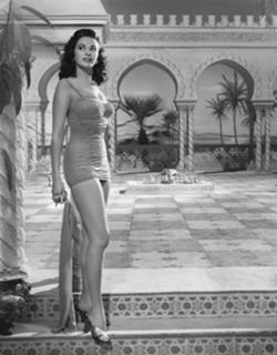 Yvonne De Carlo feet photo thumbnail