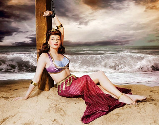 Yvonne De Carlo feet photo thumbnail