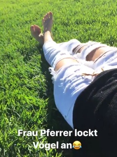 Yvonne Pferrer feet photo 14