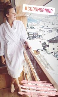 Yvonne Pferrer feet photo 4