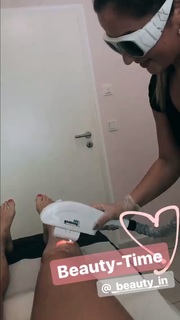 Yvonne Pferrer feet photo 3