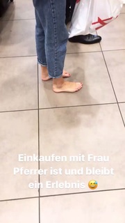 Yvonne Pferrer feet photo 11