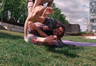 Yvonne Pferrer feet photo 10