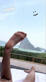 Yvonne Pferrer feet photo 15
