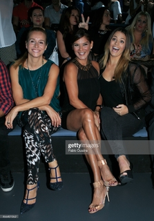 Yvonne Reyes feet photo 3