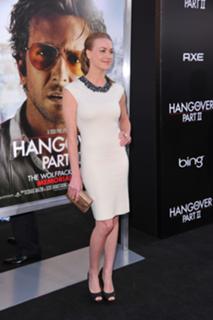 Yvonne Strahovski feet photo thumbnail