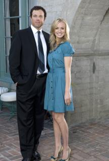 Yvonne Strahovski feet photo thumbnail