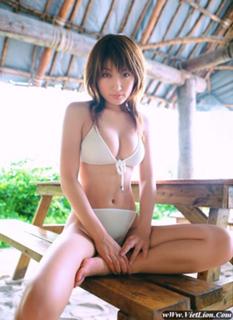 Yôko Kumada feet photo 7