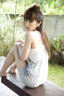 Yôko Kumada feet photo 3