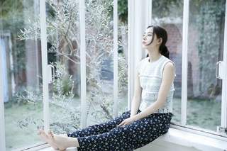 Yûko Araki feet photo 15