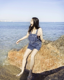 Yûko Araki feet photo 8