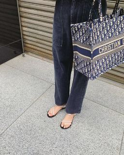 Yûko Araki feet photo 4