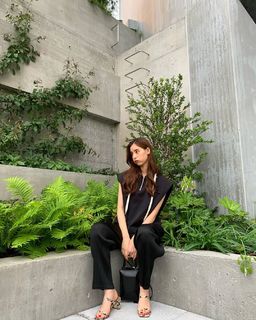 Yûko Araki feet photo 4