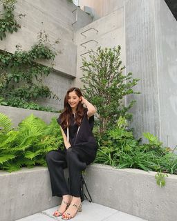 Yûko Araki feet photo 3