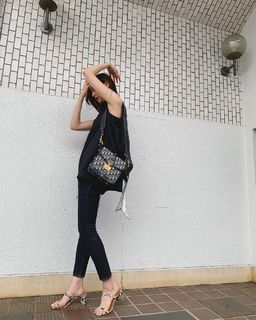 Yûko Araki feet photo 16