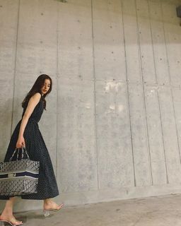 Yûko Araki feet photo 13