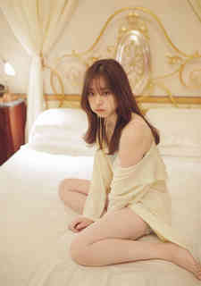 Yûko Araki feet photo 9