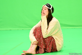 Yûko Araki feet photo 3