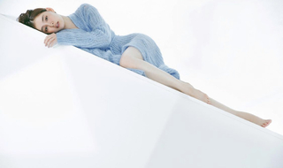 Yûko Araki feet photo 18