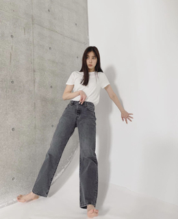 Yûko Araki feet photo 10