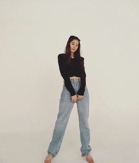 Yûko Araki feet photo 9