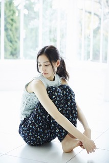 Yûko Araki feet photo 18