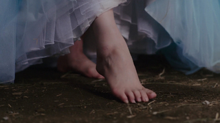 Yûko Araki feet photo 2