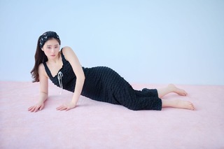 Yûko Araki feet photo 8