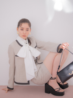 Yûko Araki feet photo 3