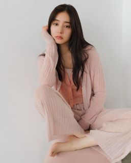 Yûko Araki feet photo 18