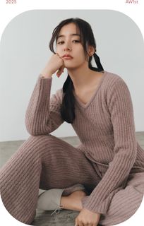 Yûko Araki feet photo 15