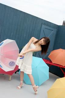 Yûko Ogura feet photo thumbnail