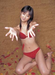 Yûko Ogura feet photo thumbnail