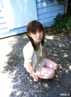 Yûko Ogura feet photo thumbnail