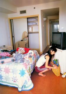 Yûko Ogura feet photo thumbnail