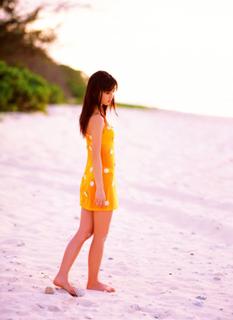 Yûko Ogura feet photo thumbnail