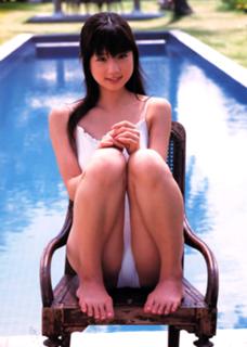 Yûko Ogura feet photo thumbnail