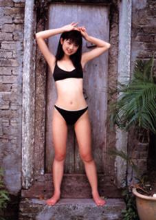 Yûko Ogura feet photo thumbnail