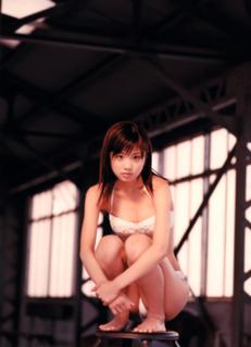 Yûko Ogura feet photo thumbnail