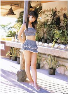 Yûko Ogura feet photo thumbnail