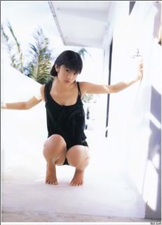 Yûko Ogura feet photo thumbnail