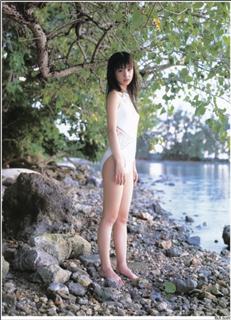 Yûko Ogura feet photo thumbnail
