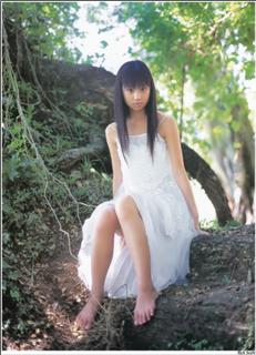 Yûko Ogura feet photo thumbnail