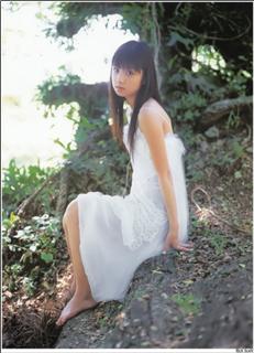 Yûko Ogura feet photo thumbnail