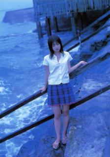 Yûko Ogura feet photo thumbnail