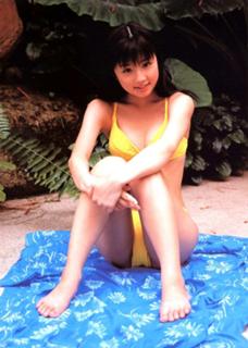 Yûko Ogura feet photo thumbnail