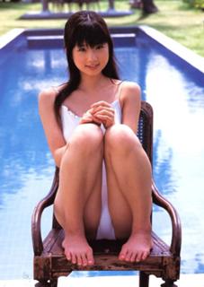 Yûko Ogura feet photo thumbnail